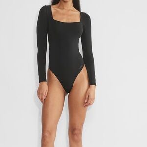 Babaton Contour Squareneck Longsleeve Bodysuit